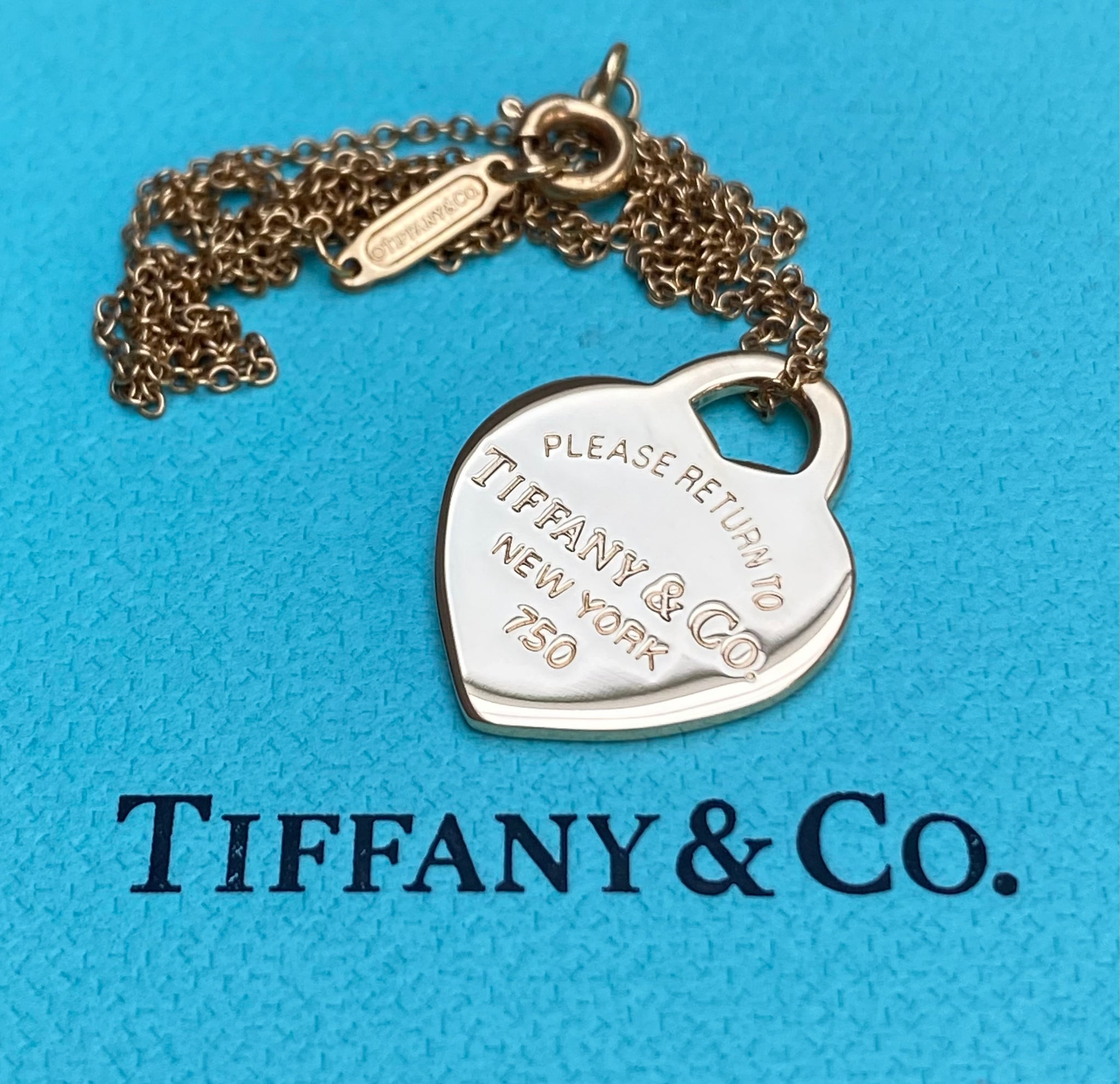 NEW* Gorgeous Tiffany Heart Pendant Necklace